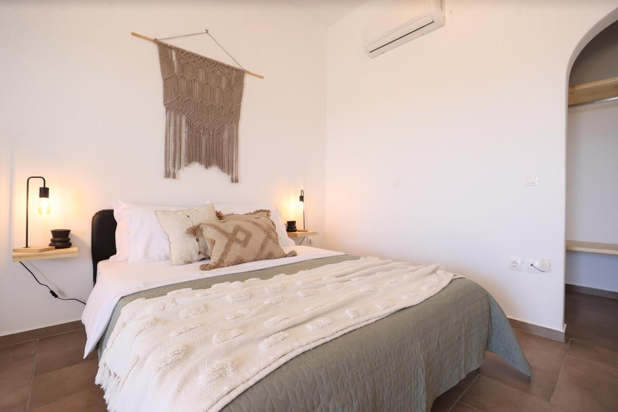 Enne Studios For Views & Tranquility Ftelia  Bilik gambar